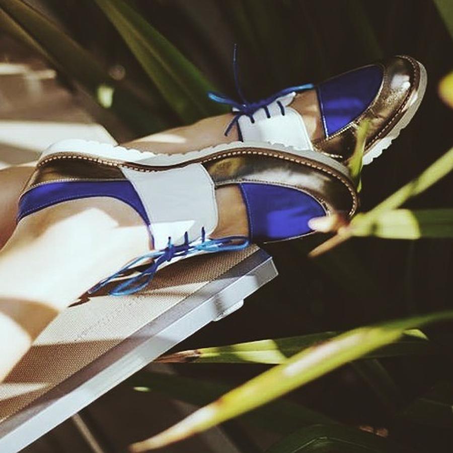 Una vez vendidos los 12 pares, cambia algún elemento, pero no vuelve a salir un modelo igual