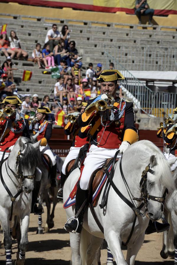 Exhibición de la Guardia Civil en la plaza de toros de Toledo