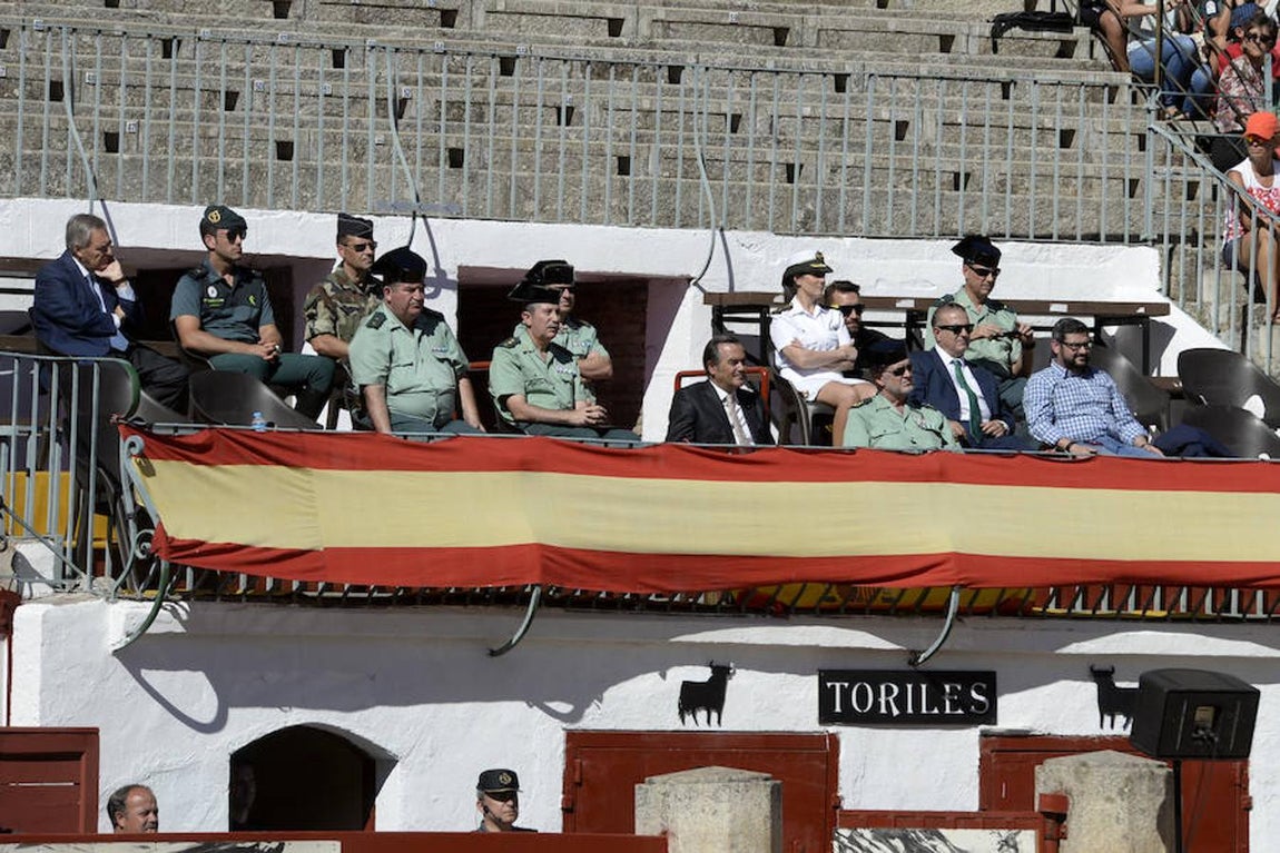 Exhibición de la Guardia Civil en la plaza de toros de Toledo