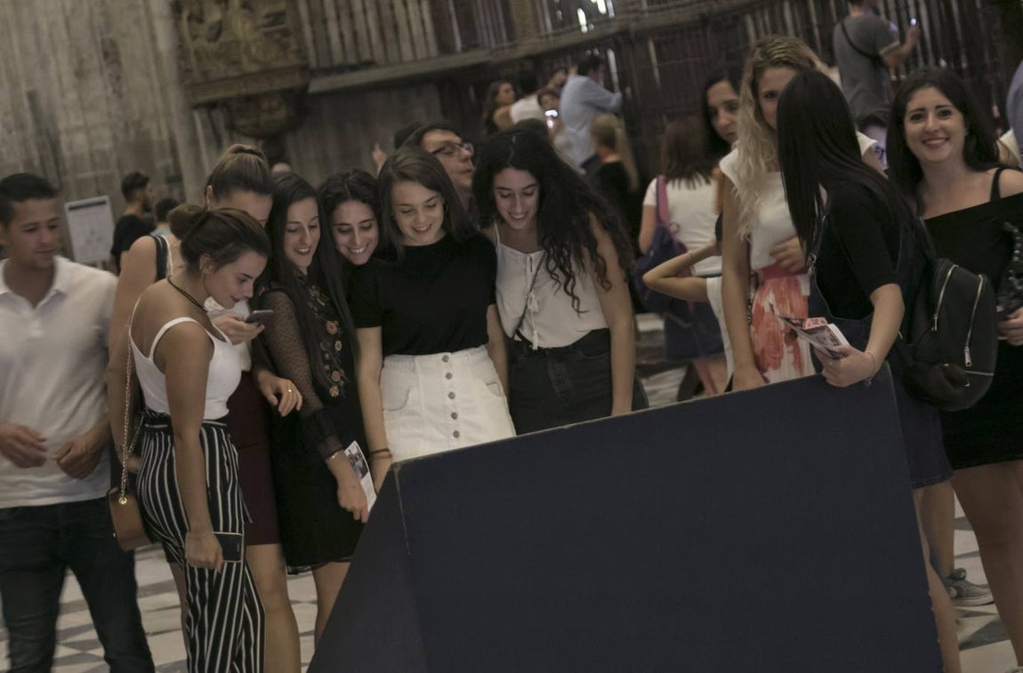 La VI Noche en Blanco en Sevilla reunió a numerosos sevillanos en torno a la cultura