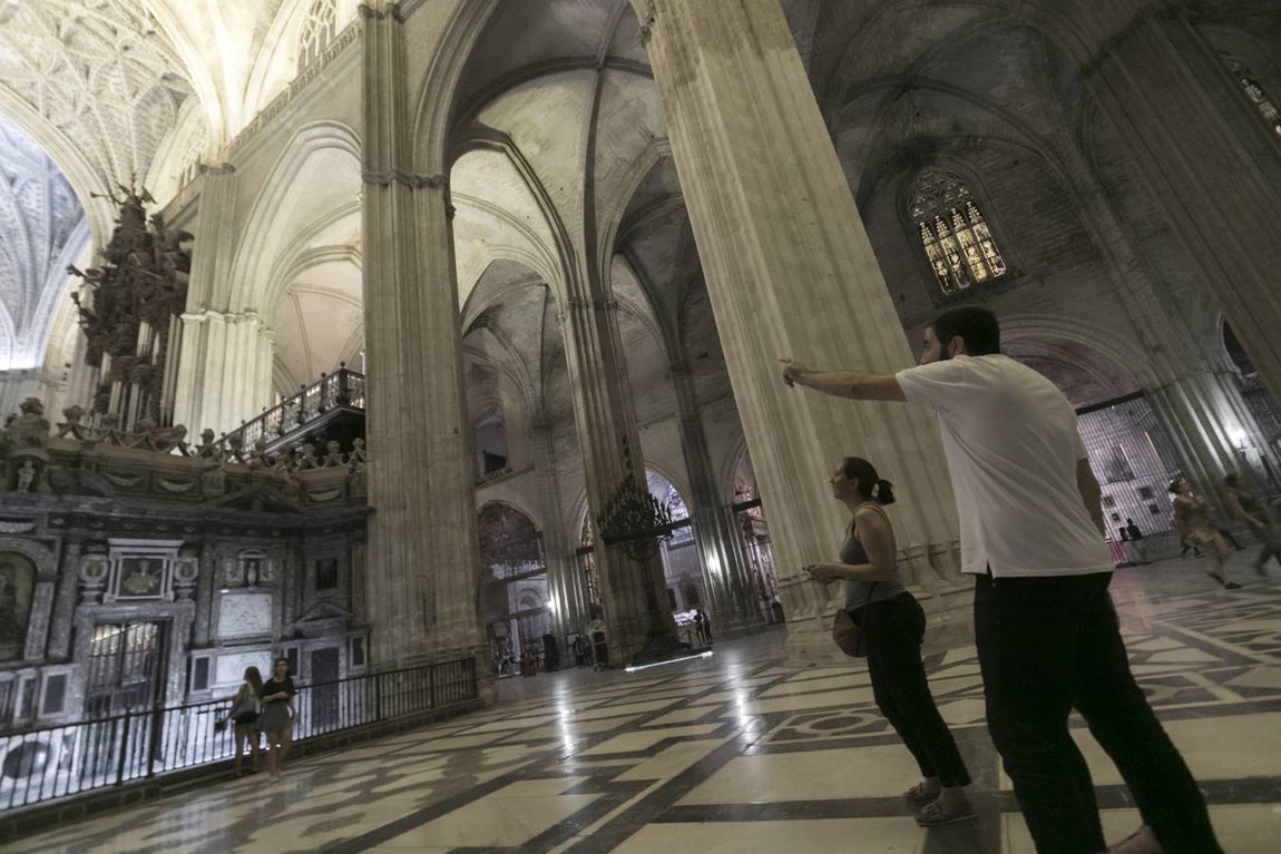 La VI Noche en Blanco en Sevilla reunió a numerosos sevillanos en torno a la cultura