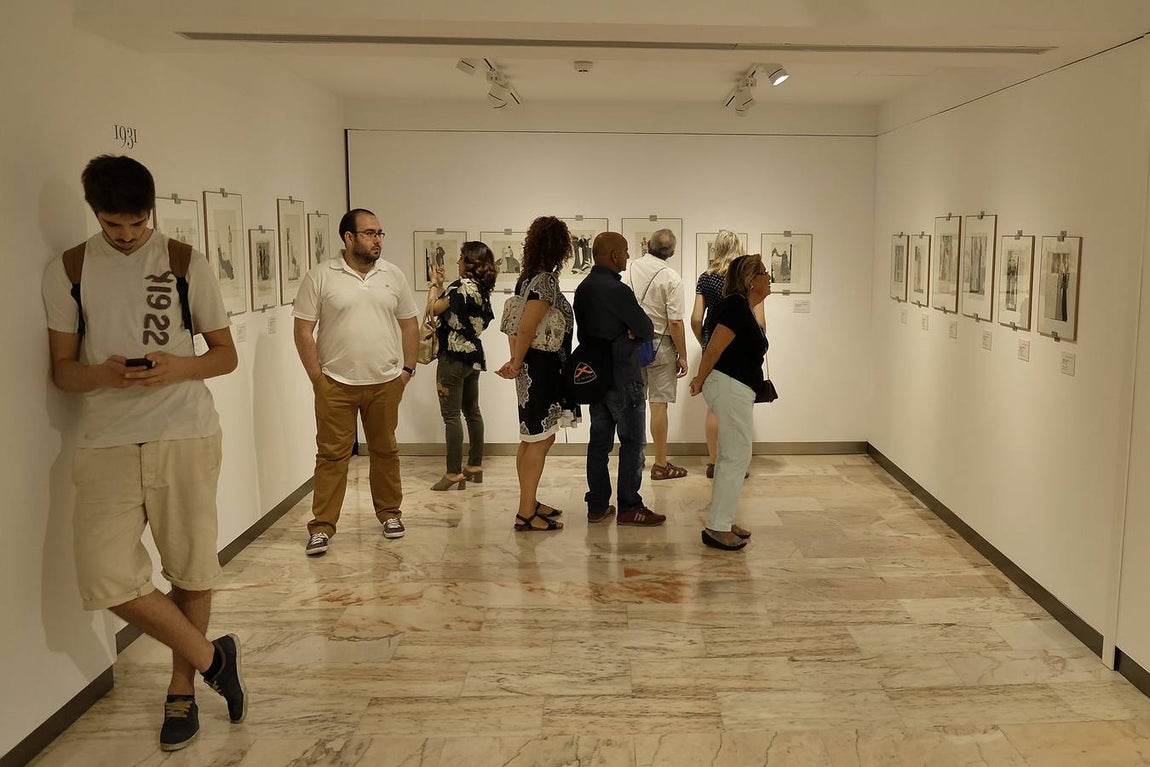 La VI Noche en Blanco en Sevilla reunió a numerosos sevillanos en torno a la cultura