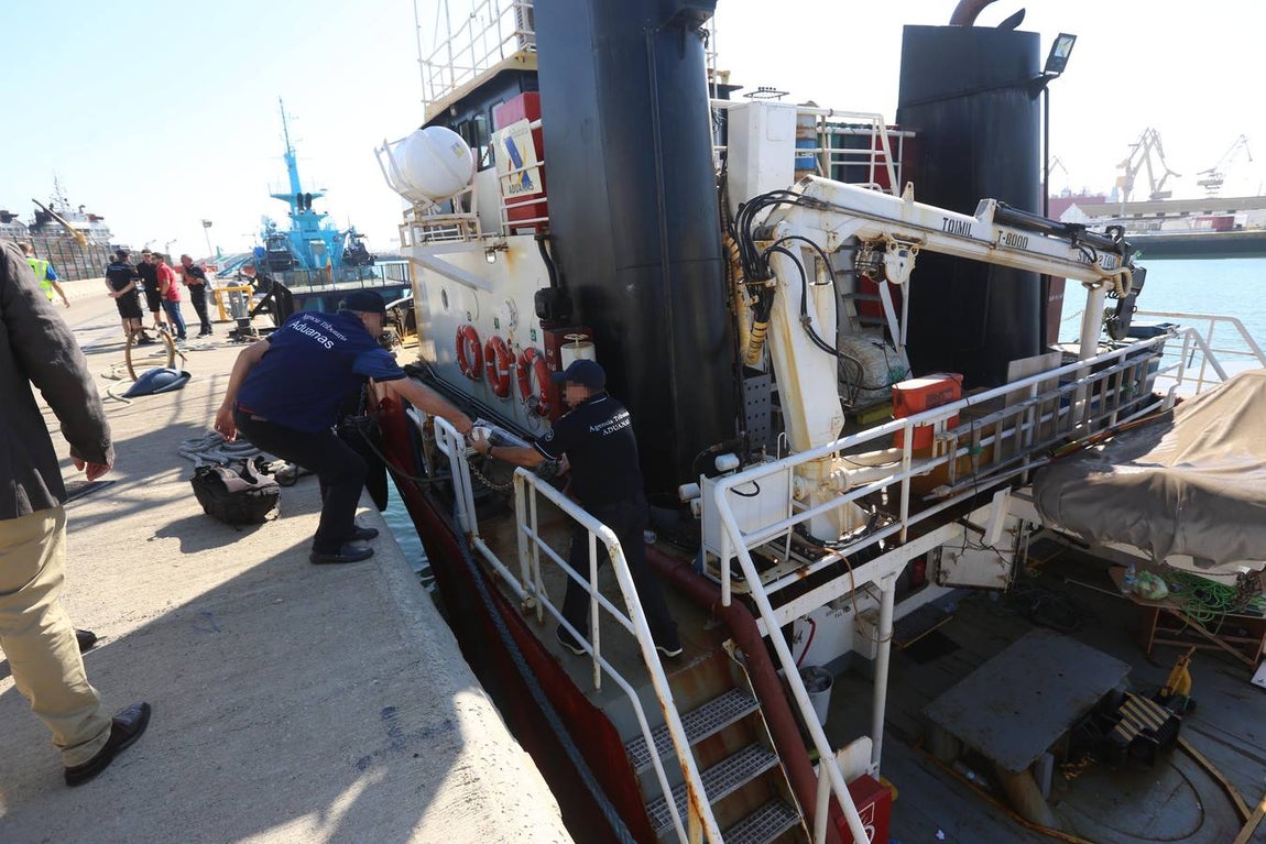 Descargan en Cádiz 3.700 kilos de cocaína