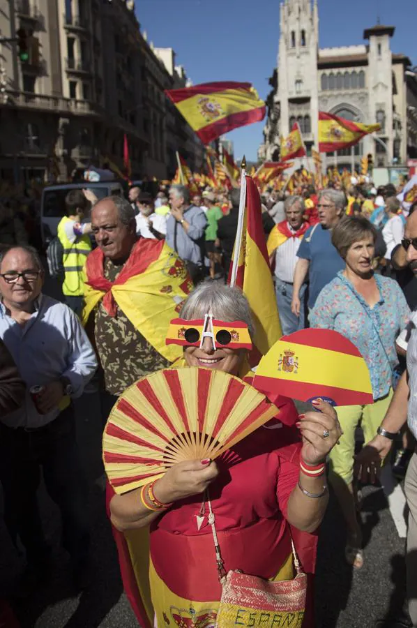 La manifestación de Barcelona por la unidad de España, en imágenes. 