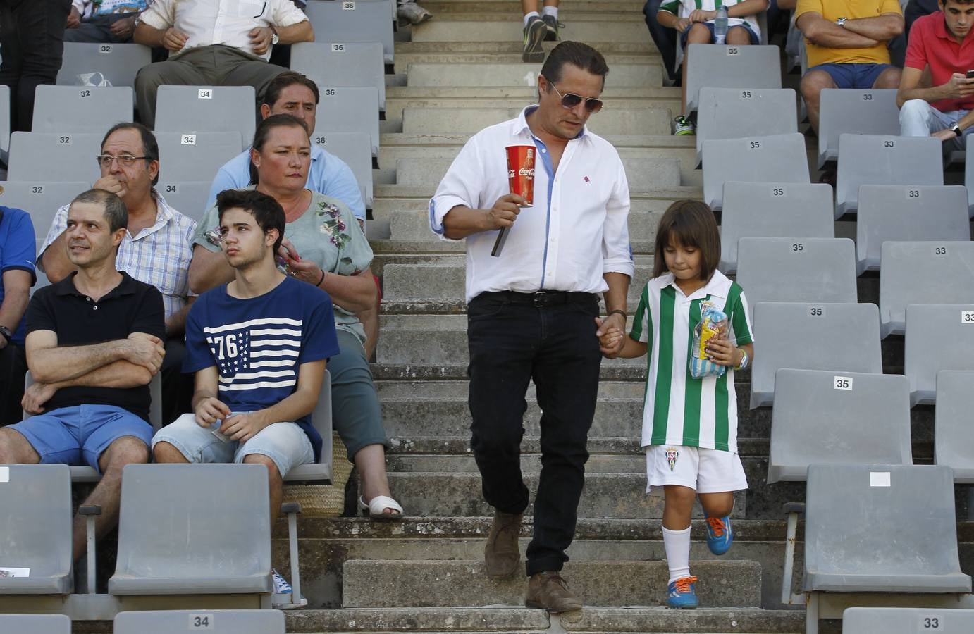 El ambiente del Córdoba-Alcorcón, en imágenes