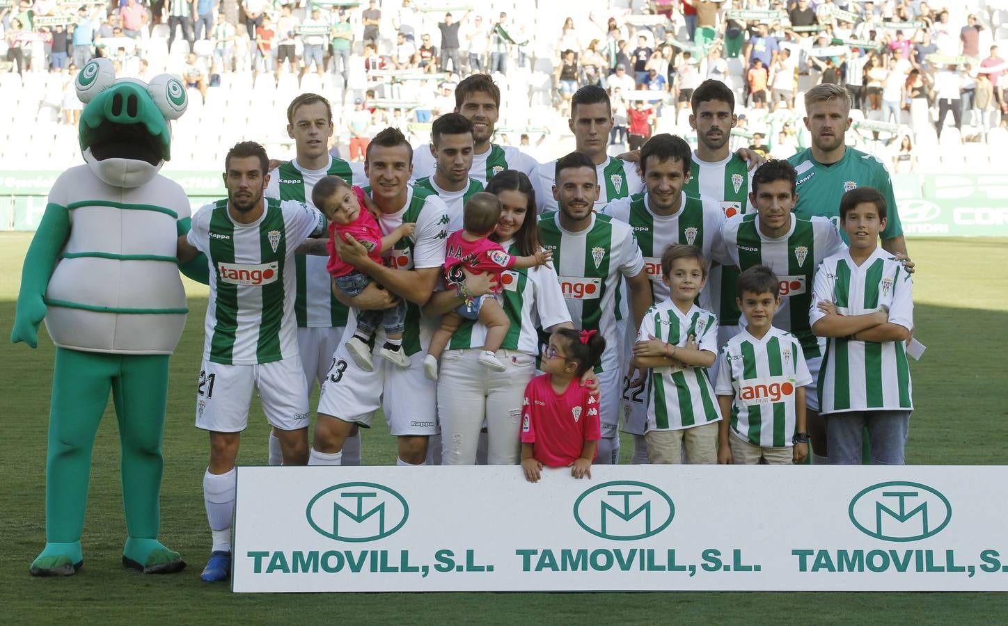 El ambiente del Córdoba-Alcorcón, en imágenes