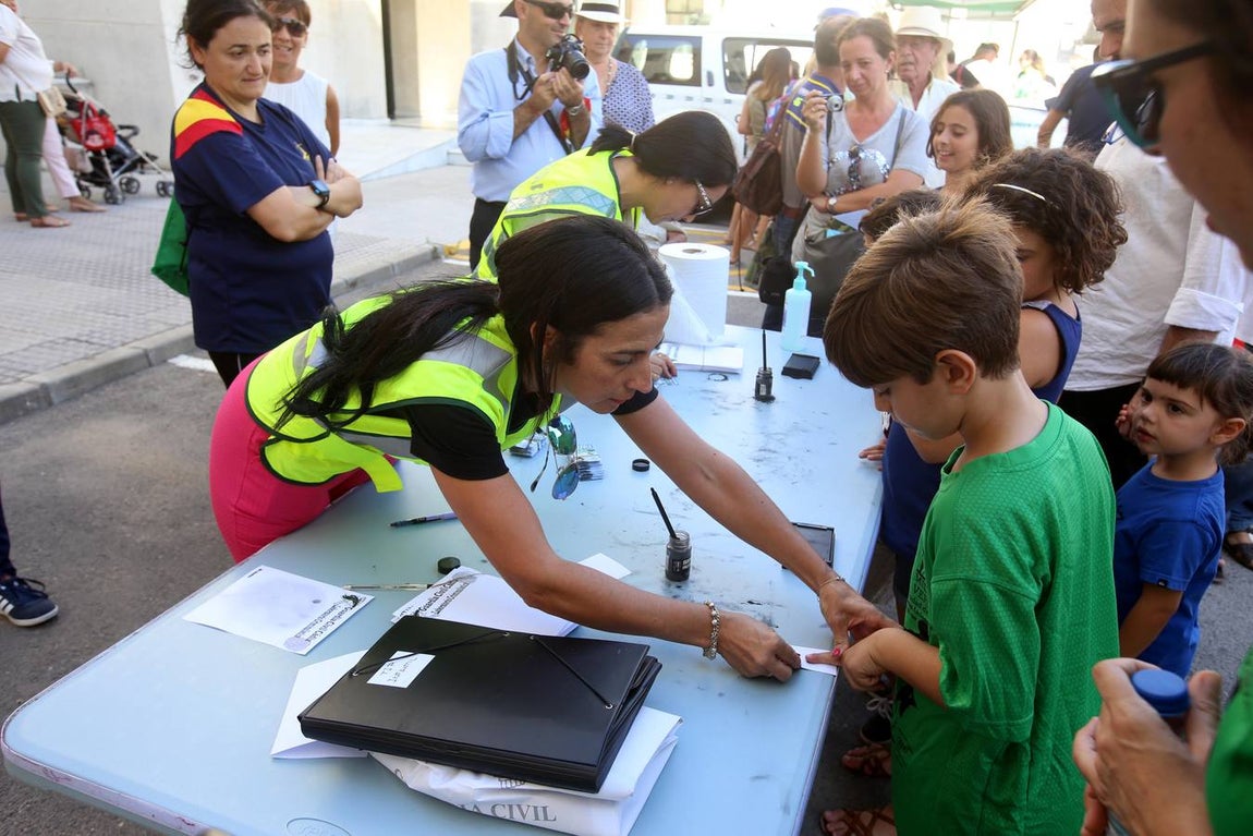 Fotos: Jornada de Puertas Abiertas en la Guardia Civil