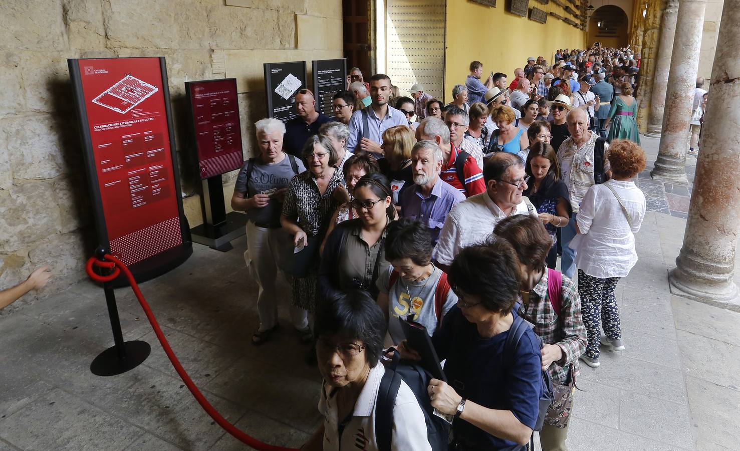 Imágenes de Córdoba llena en el 12 de octubre