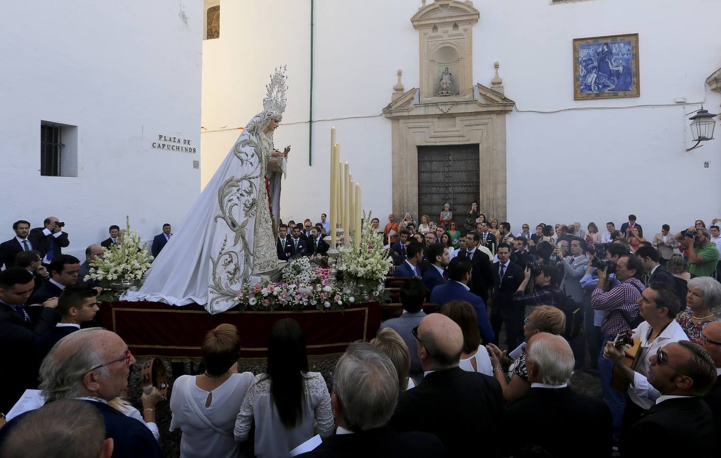 El rosario de la Paz y Esperanza, en imágenes