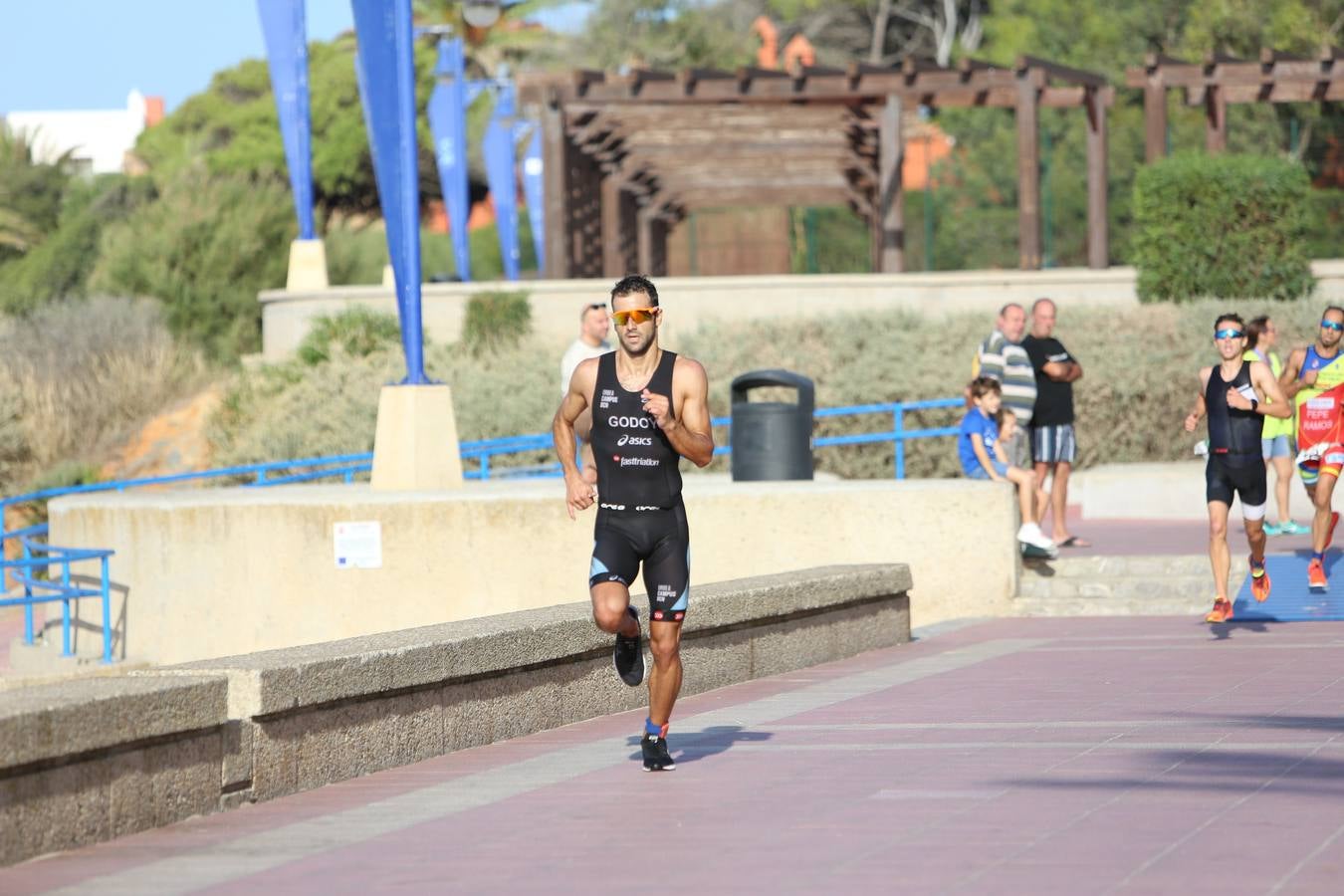 Búscate en el XXX Triatlón Ciudad de Chiclana (II)