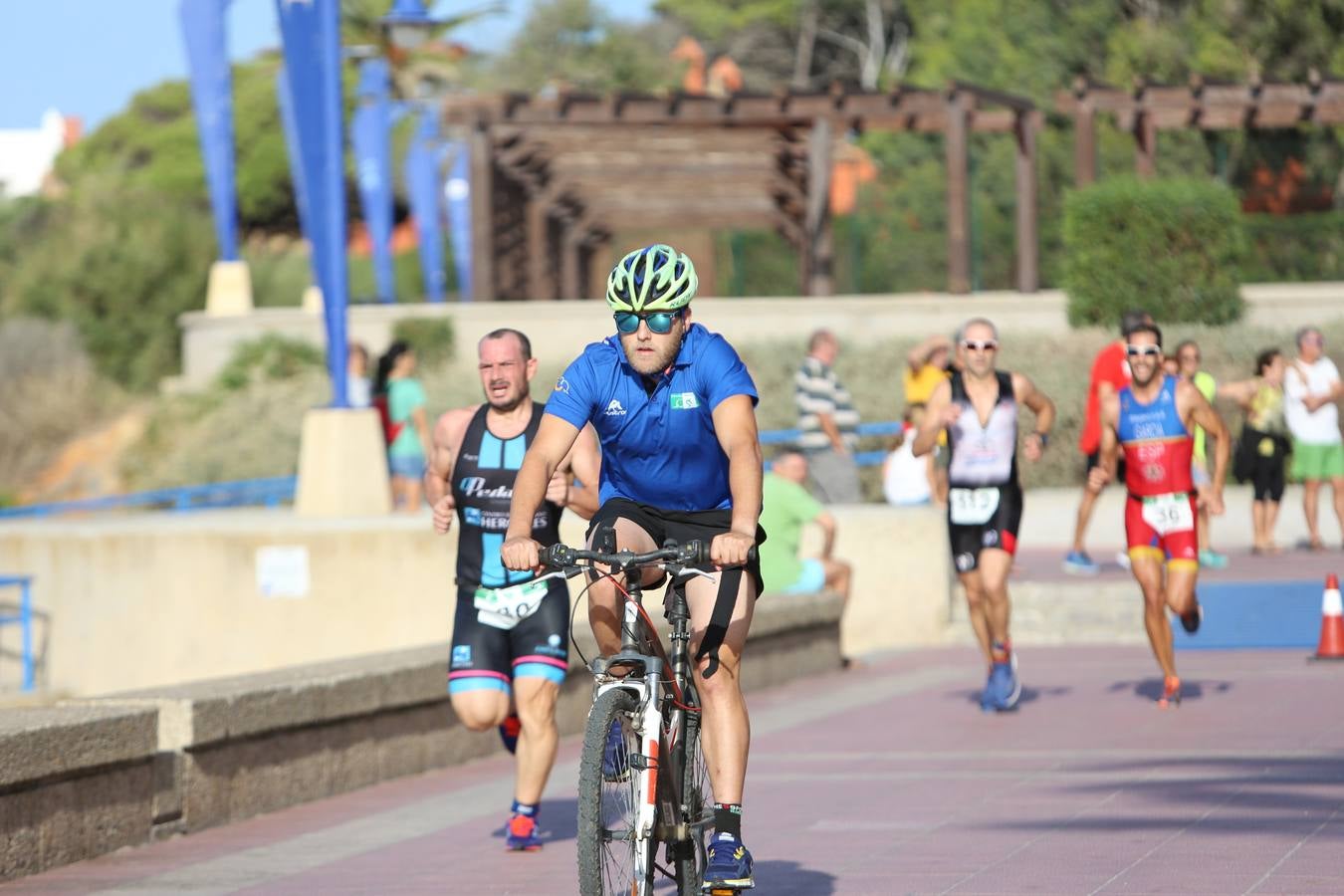 Búscate en el XXX Triatlón Ciudad de Chiclana (II)