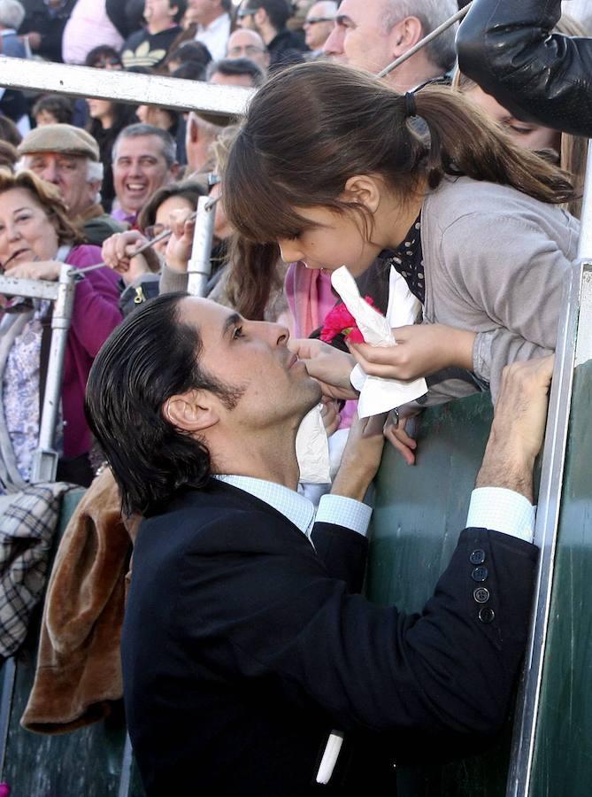 Rivera había dejado su casa en la urbanización La Finca, en Pozuelo de Alarcón (Madrid) con el propósito de vivir junto a su nueva pareja, la abogada sevillana Lourdes Montes. 