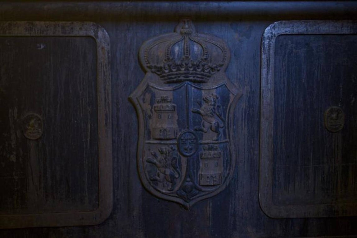 7. Las visitas serán en grupos de 20 personas con un coste de cinco euros o un suplemento de cuatro euros para visitas generales