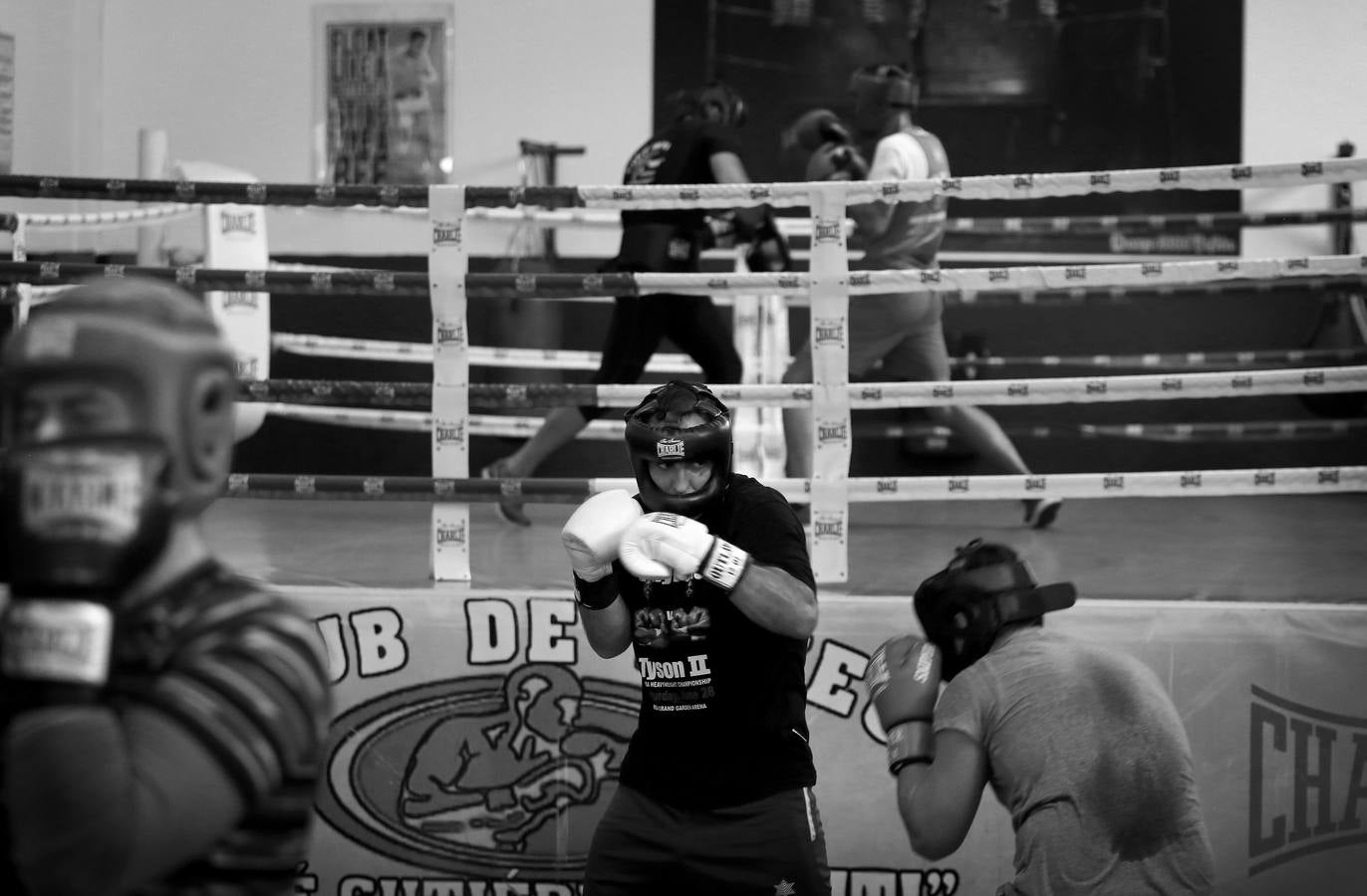 El boxeo y kickboxing de Córdoba, en blanco y negro