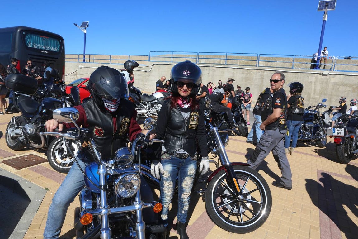 Concentración de Harley Davidson en Cádiz