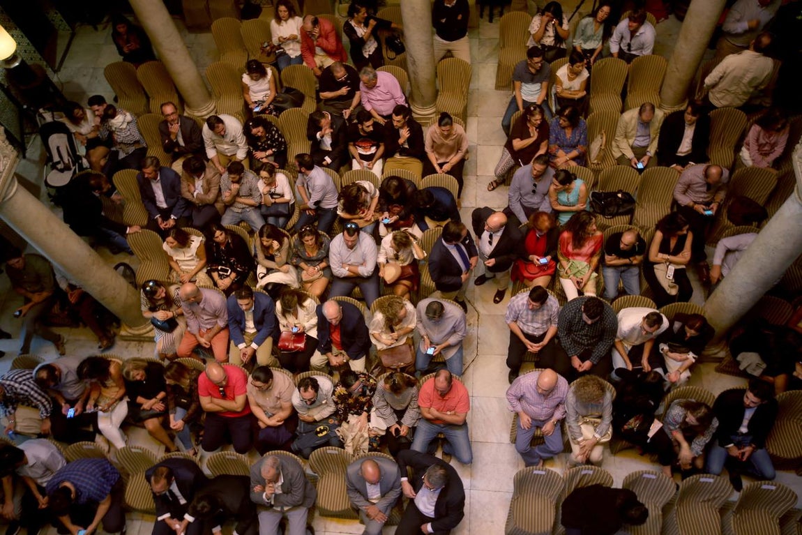 Los premiados recogen su galardón y agradecen el reconocimiento
