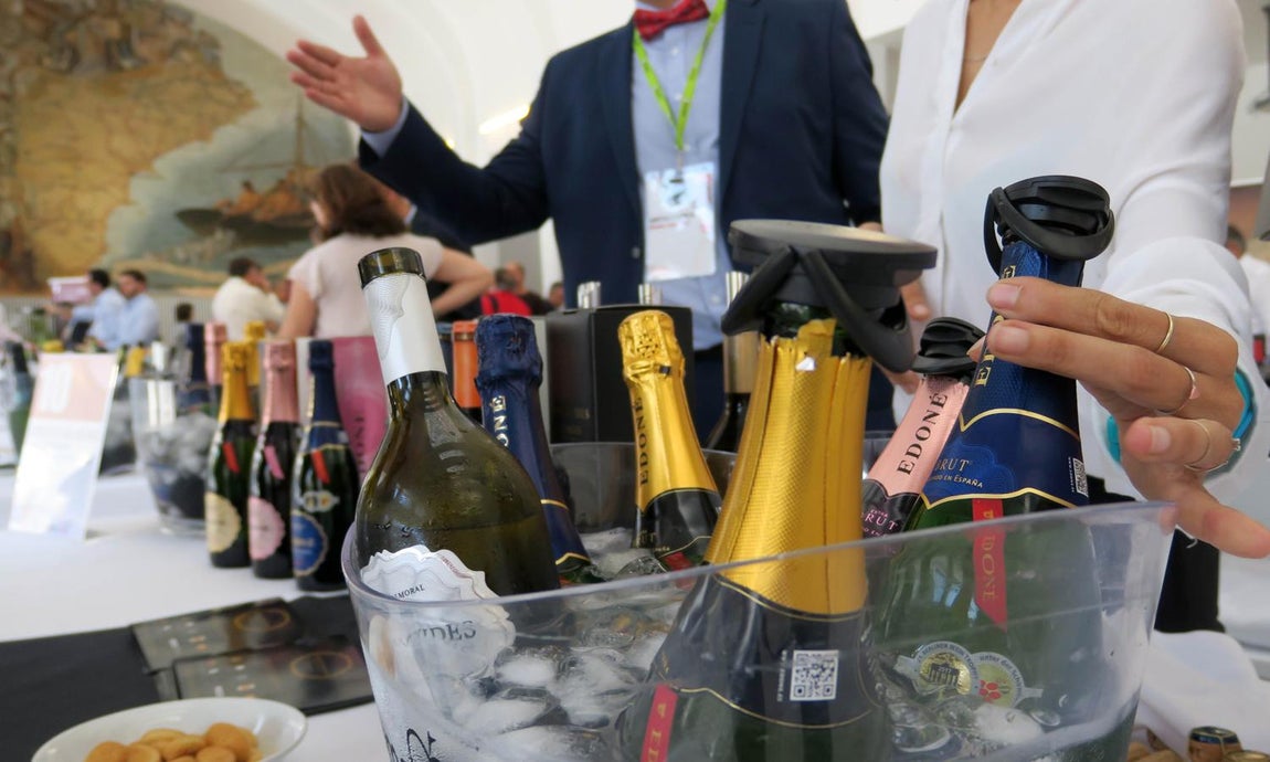 En imágenes: la Primera edición de la Experiencia Verema Alicante. 