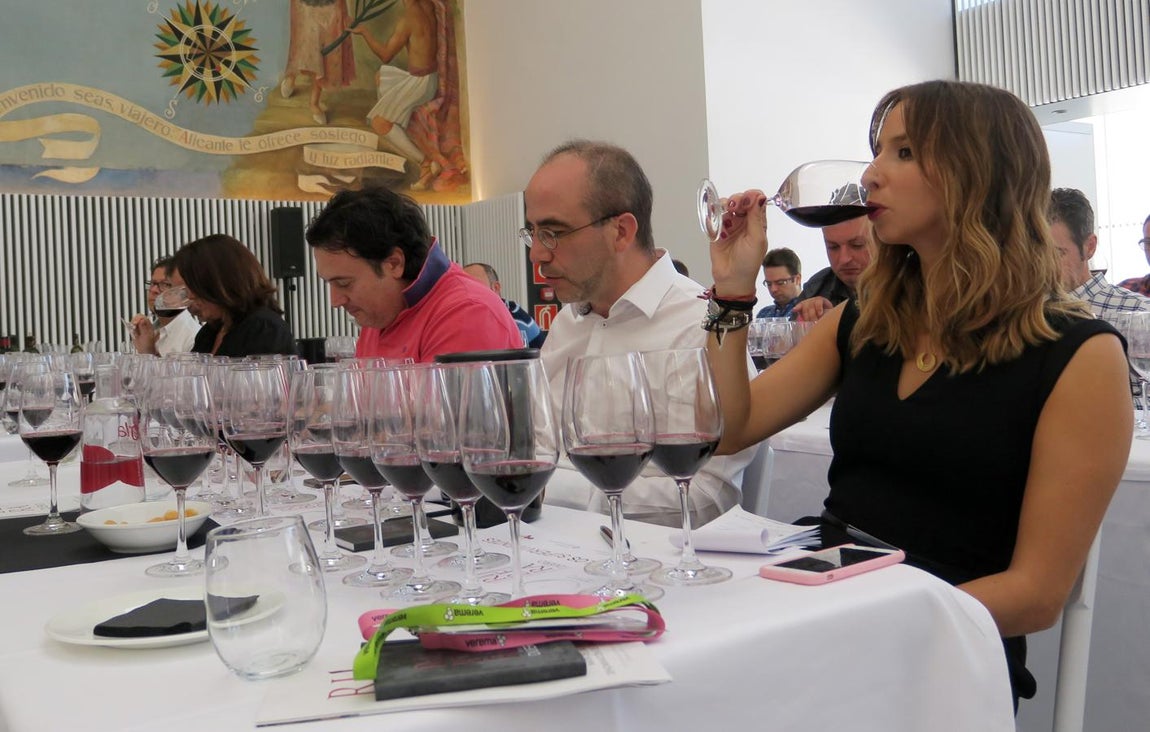 En imágenes: la Primera edición de la Experiencia Verema Alicante. 