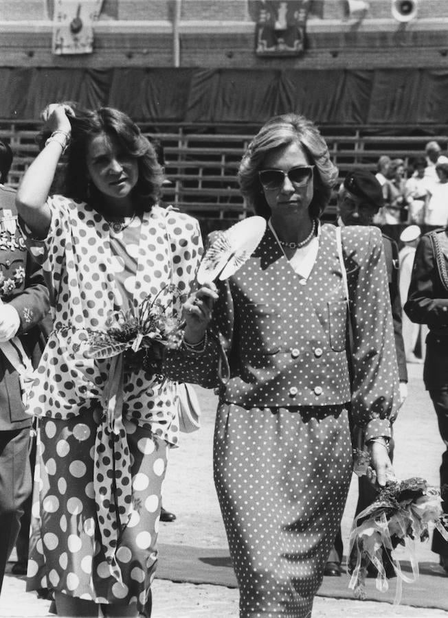 Creada hace cuarenta años con un pequeño capital privado aportado por ella misma –dice que no se acuerda cuánto– y que ha aliviado –y sigue haciéndolo– el sufrimiento de decenas de miles de personas en España y en el resto del mundo. 