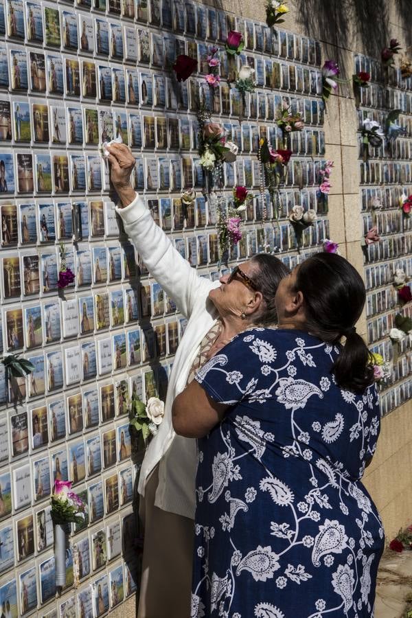 Multitudinaria visita al Cementerio Mancomunado de Chiclana