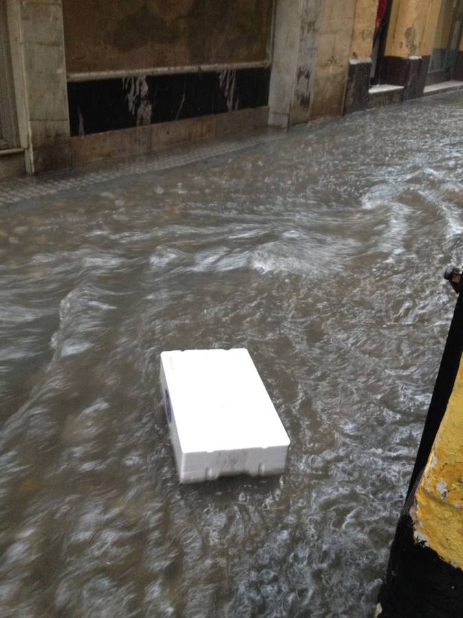 El temporal inunda también la capital