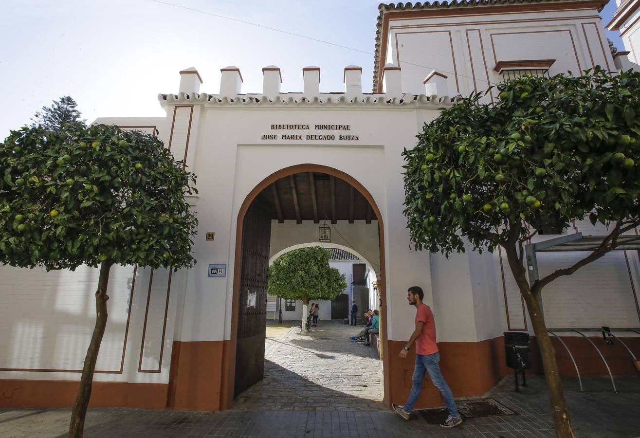 Tomares