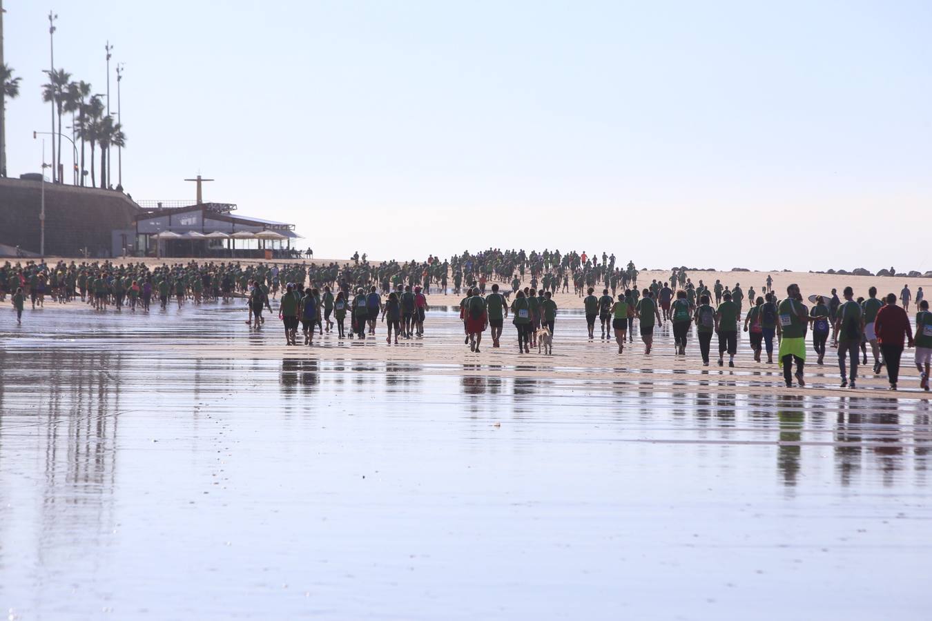 Búscate en la IV Carrera contra el cáncer de Cádiz (I)