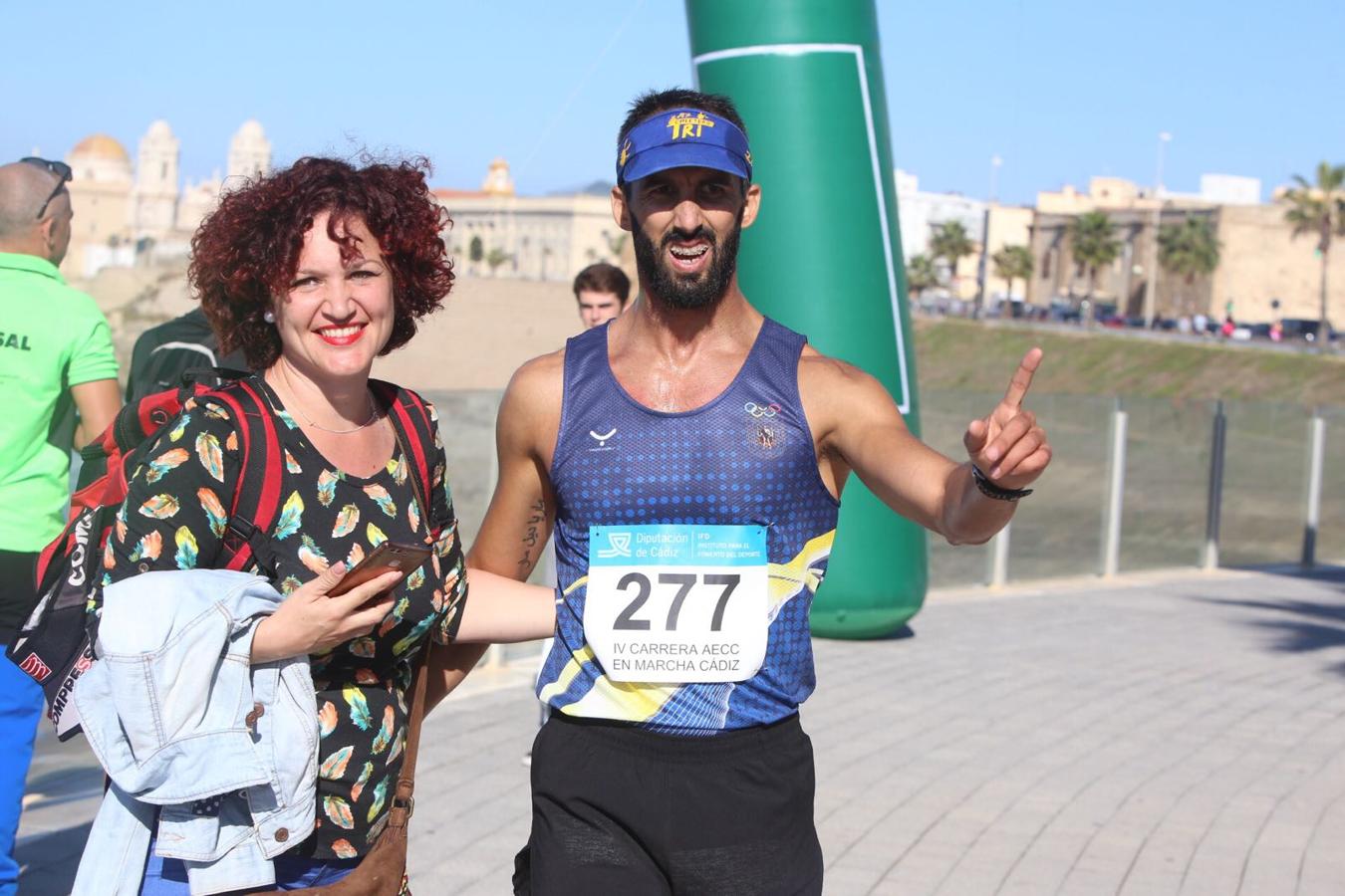 Búscate en la IV Carrera contra el cáncer de Cádiz (I)