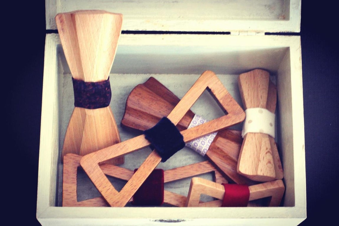 Pajaritas. Varios diseños de pajaritas en su caja correspondiente