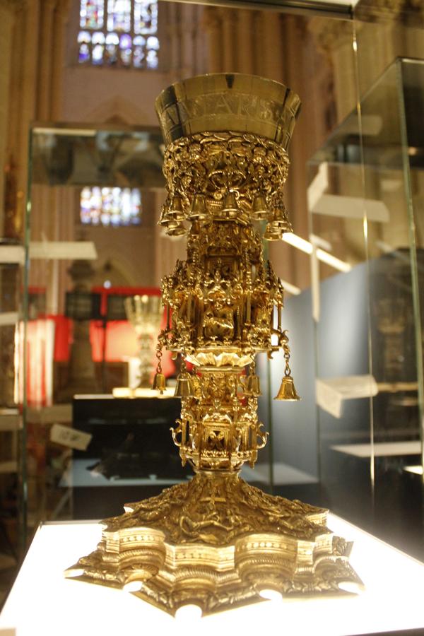 La exposición de Cisneros en la catedral de Toledo, en imágenes