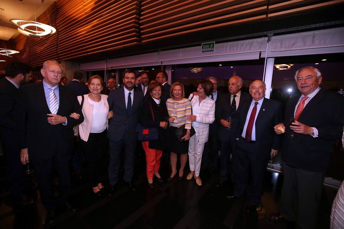 Julio Sañudo, Maribel Limón, Ignacio Moreno, Pitusa Durio, Mª Ángeles Bustamante, Ana Liberal, Javier Tánago, Fernando Suanzes, Jaime Rocha y Juan Hoces. 