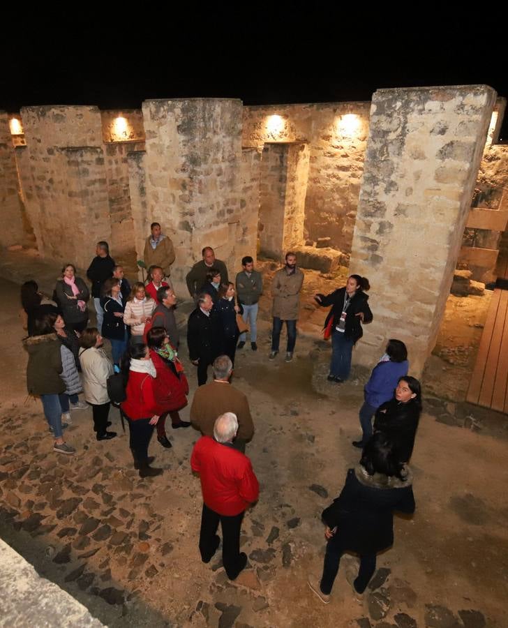 La primera visita nocturna a Medina Azahara, en imágenes