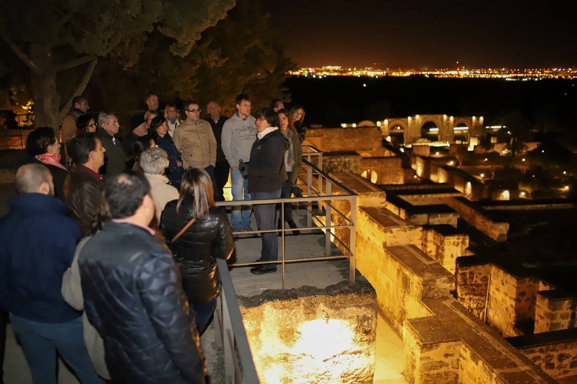 La primera visita nocturna a Medina Azahara, en imágenes