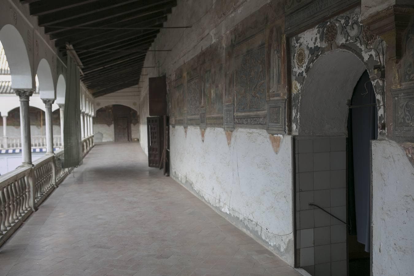 El deterioro del convento de Santa Inés, desde dentro