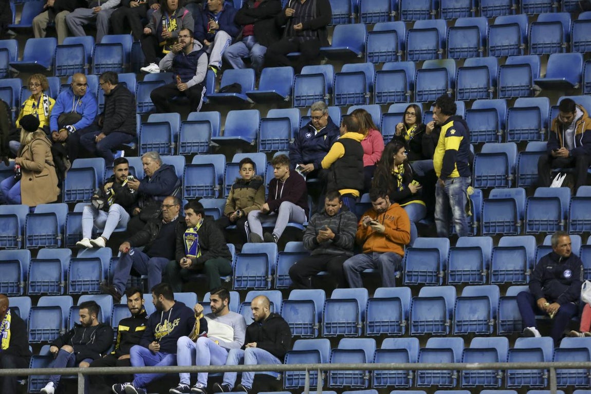 ¿Has estado en el partido? Búscate en las gradas