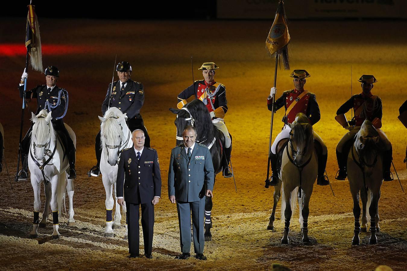 Sicab rinde homenaje a la Policía Nacional y la Guardia Civil con su espectáculo ecuestre