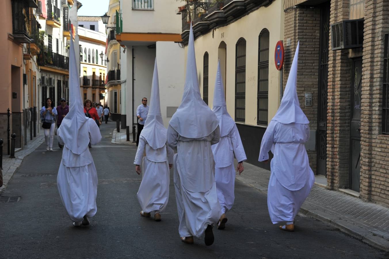 Nazarenos en la Semana Santa