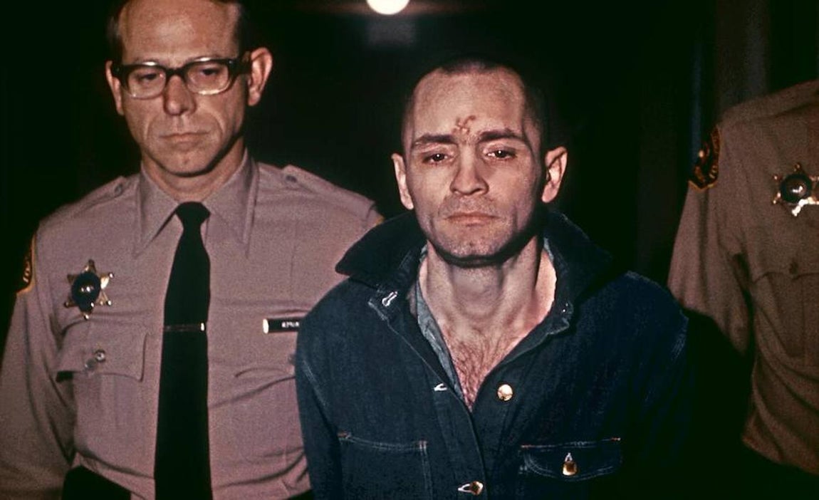 Charles Manson fue condenado a cadena perpetua por ser el «autor intelectual» de siete asesinatos. 