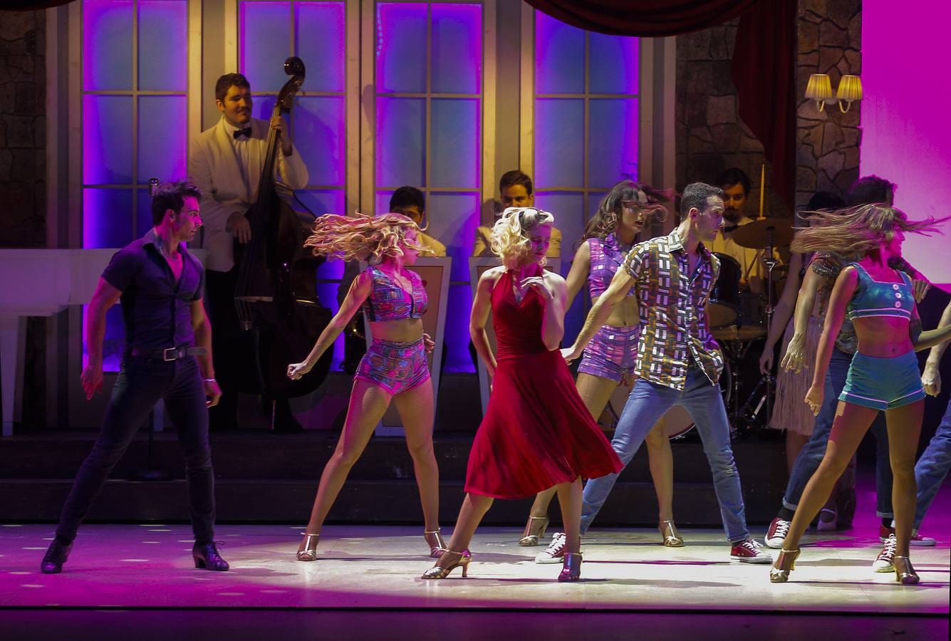 El musical de «Dirty Dancing» sube la temperatura de Sevilla con sus «bailes prohibidos»
