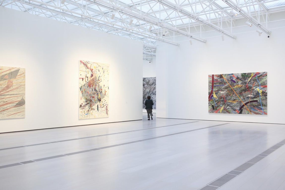 NO TE PIERDAS LA RETROSPECTIVA MÁS IMPORTANTE DEDICADA HASTA LA FECHA A JULIE MEHRETU, UNA DE LAS MÁS DESTACADAS PINTORAS DE SU GENERACIÓN. Reserva ya tu entrada y evita colas: <a href="http://www.centrobotin.org/comprar-entrada-centro-botin/?utm_medium=display&amp;utm_source=abclistadocultura&amp;utm_campaign=Entradas&amp;utm_content=entradas&amp;utm_term=spanish" target="_blank">www.centrobotin.org </a>. 