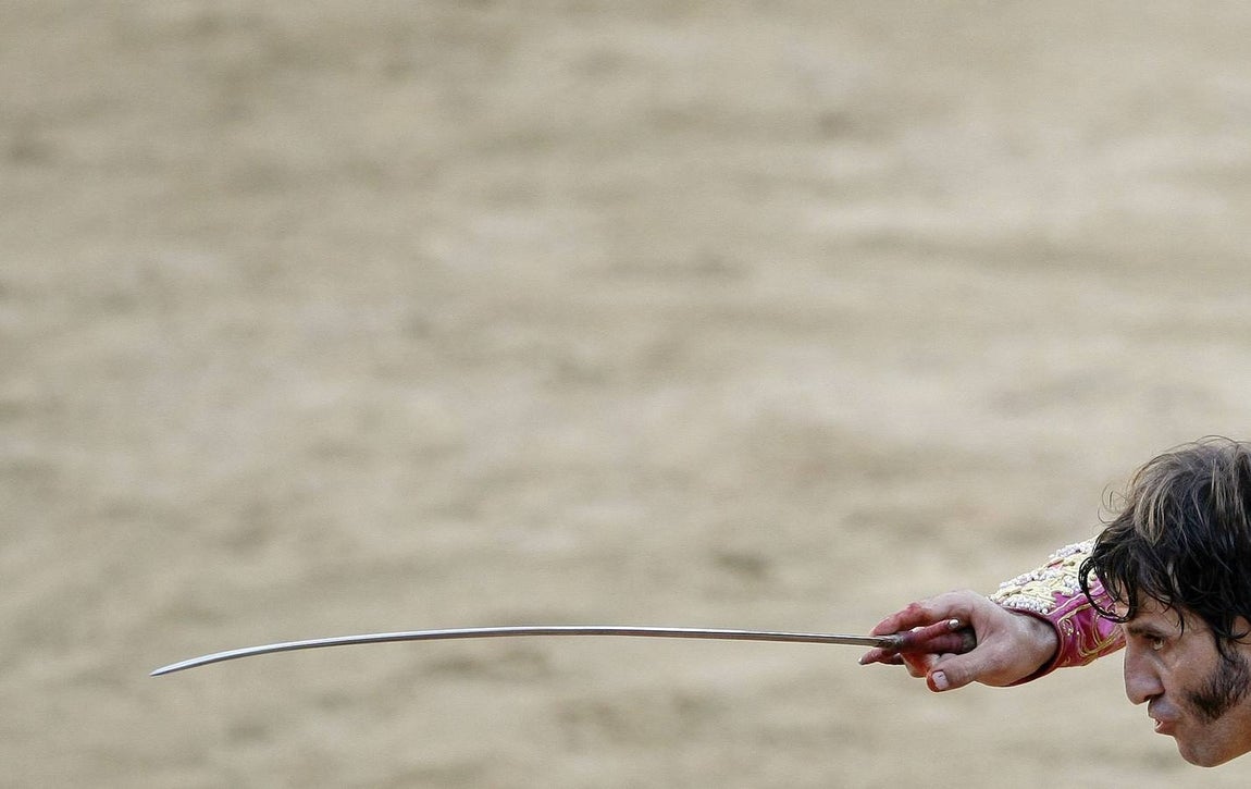 Los triunfos y las cornadas de Padilla, en imágenes