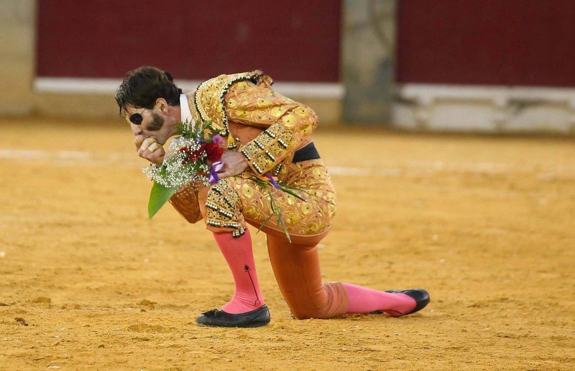 Los triunfos y las cornadas de Padilla, en imágenes
