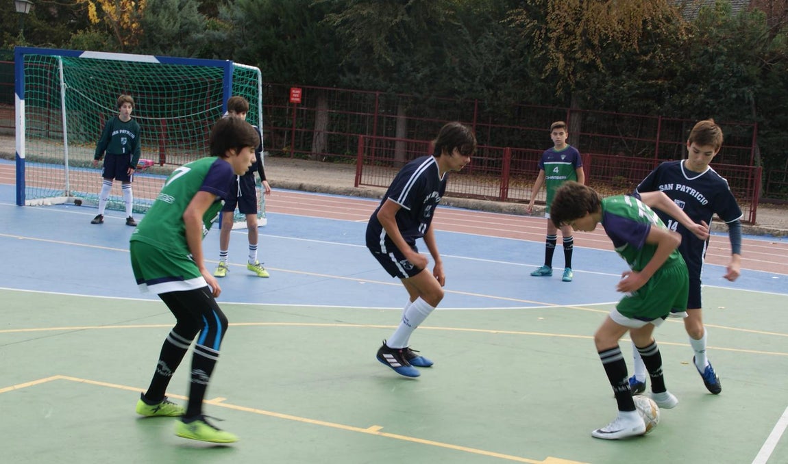 Las mejores imágenes del partido de fútbol sala cadete masculino entre San Patricio Soto Azul y Maristas Chamberí