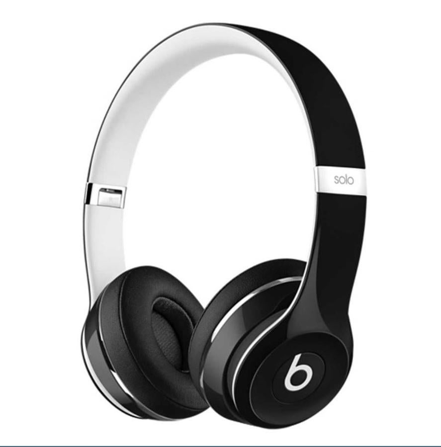Beats Solo 2 wireless. Se adaptan a la perfección y aislan completamente, tienen un diseño moderno y minimalisma y la gama de sonidos que emite es de lo más dinámica y visible. Durante el día de hoy se podrán adquirir rebajados en El Corte Inglés por 99,89€