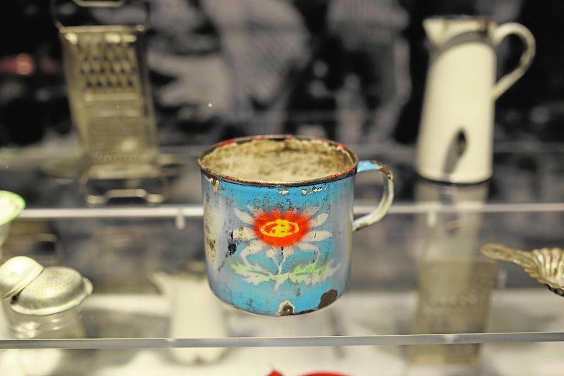 7. Cuenta con más de 600 piezas originales, el 95 por ciento de las cuales no habían salido nunca del Museo Estatal de Auschwitz Birkenau