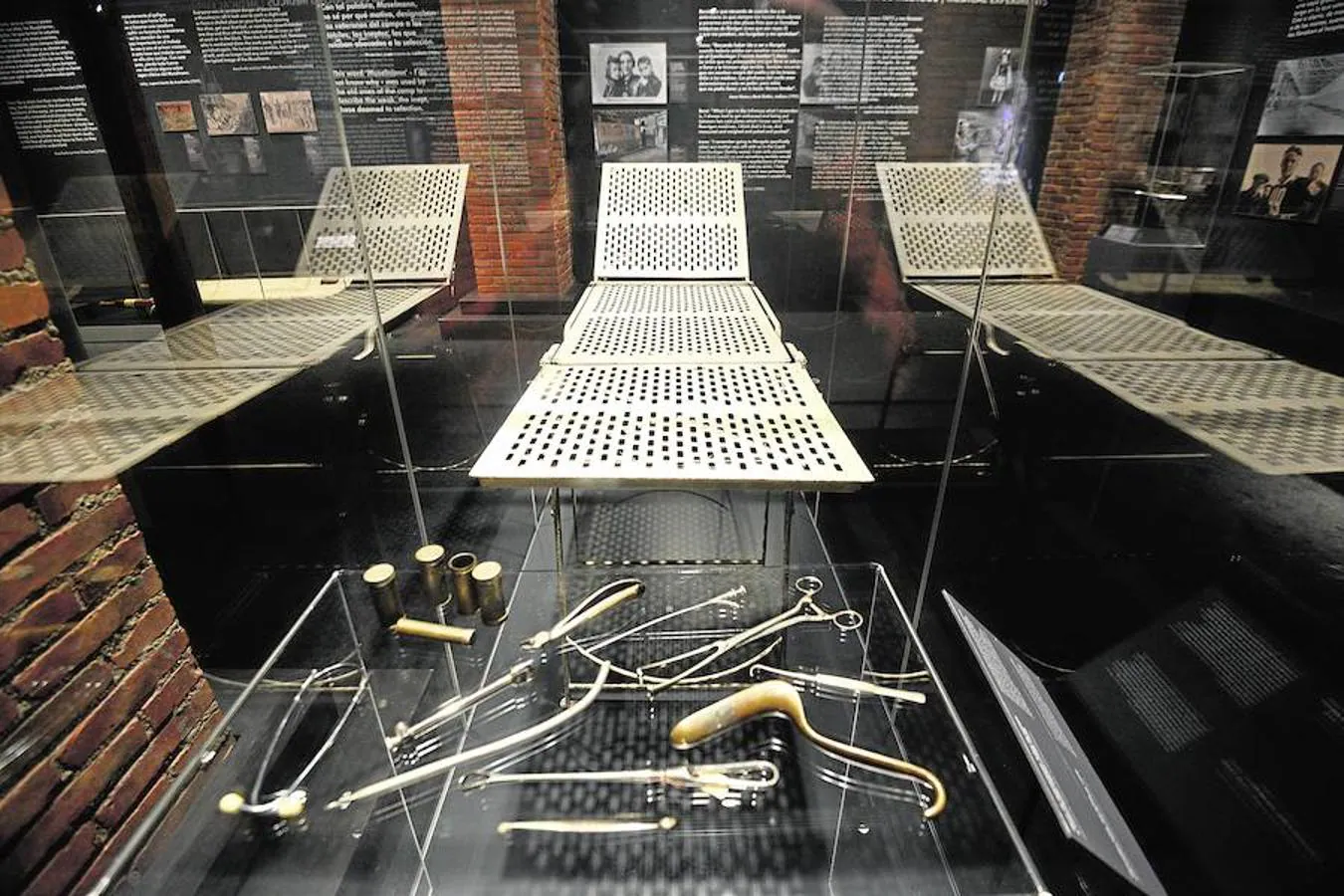 9. Cuenta con más de 600 piezas originales, el 95 por ciento de las cuales no habían salido nunca del Museo Estatal de Auschwitz Birkenau