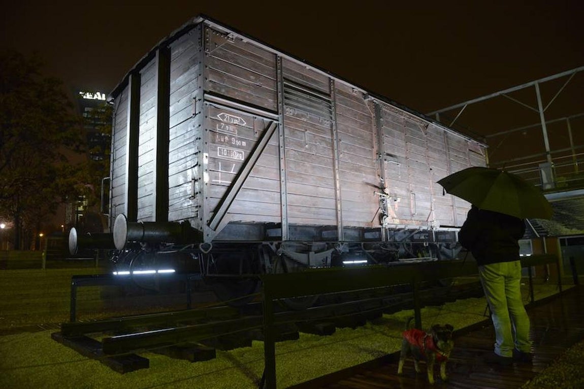 1. Cuenta con más de 600 piezas originales, el 95 por ciento de las cuales no habían salido nunca del Museo Estatal de Auschwitz Birkenau
