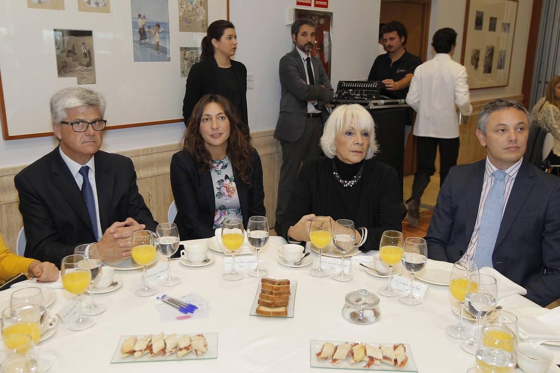 La clausura de «Andalucía en Femenino» con Fátima Báñez, en imágenes