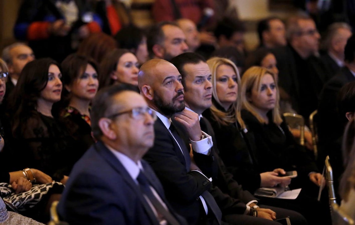 El homenaje de Córdoba a Elio Berhanyer en el Círculo de la Amistad