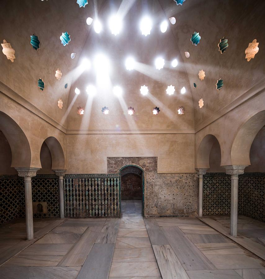 Así eran los majestuosos baños de los Reyes Católicos en la Alhambra de Granada